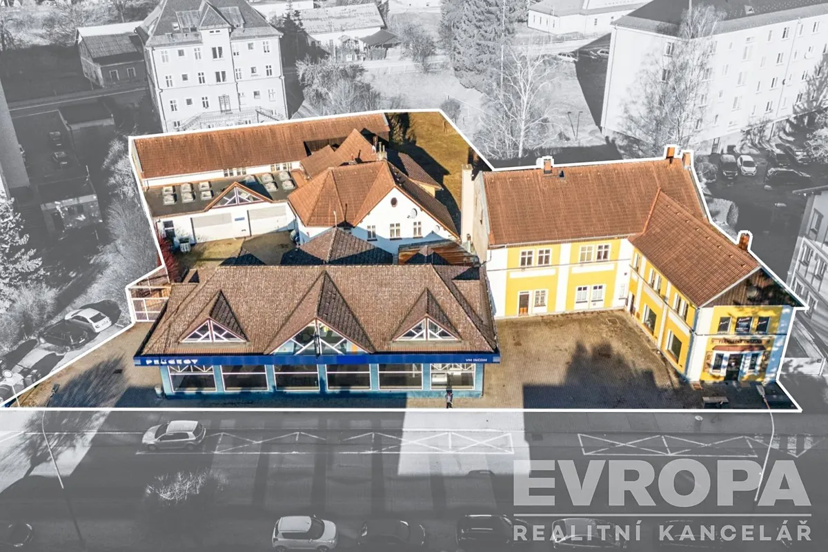 Prodej komerční nemovitosti 1800 m²